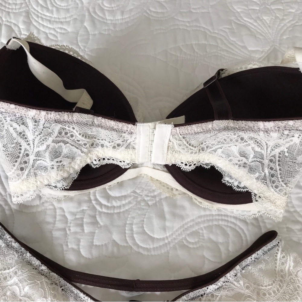 Le Mystere Isabella All Over Lace Bra and Panty Set 32F/Medium - Picture 4 of 11